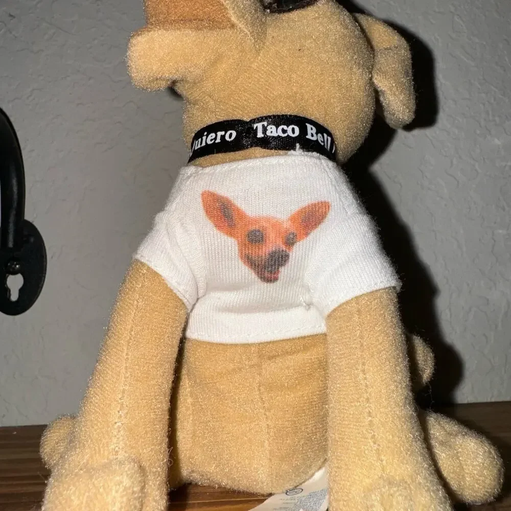 VINTAGE 90s Taco Bell Chihuahua Talking Plush 